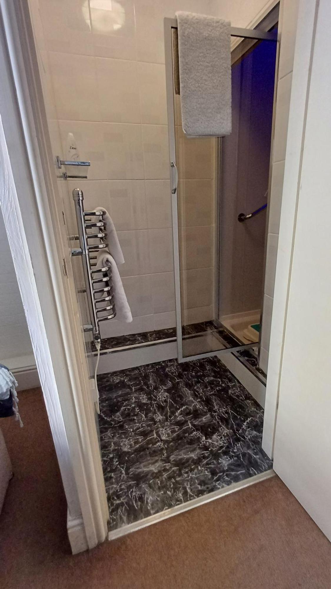 Morwenna Luxury Holiday Apartments Llandudno Bagian luar foto