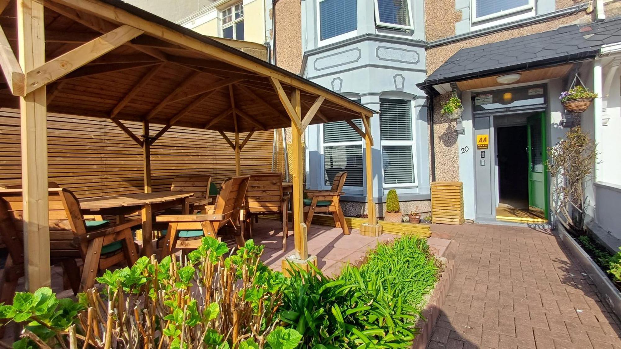 Morwenna Luxury Holiday Apartments Llandudno Bagian luar foto